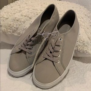 $5 NWT Old Navy Tan Cushioned Insoles Sneakers S 8